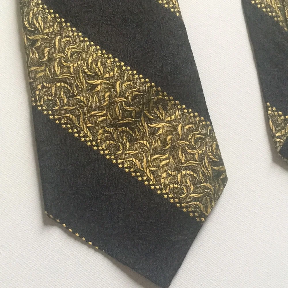 Neck Tie Patterned Men’s Black Gold Collector Item